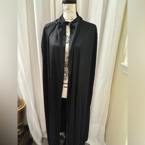 Halloween Black Hooded Cape And Gloves Set Vampires Dracula Ghouls 49” Adult - Picture 5 of 11